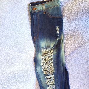 2x Aphrodite distressed jeggings